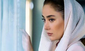 ماچ و بوسه بازی بهاره افشاری در ملاعام / همه محو بی حیایی خانم بازیگر شدند !