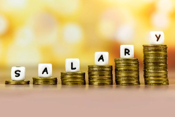 وزیر کار بالاخره تصمیم گرفت؛ افزایش حقوق تایید شد!