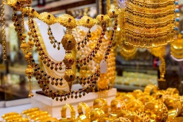 آیا قیمت طلا تا دی ۱۴۰۴ نجومی می‌شود؟ همین حالا بخریم یا بفروشیم؟
