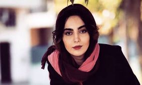 عکس تغییر استایل مهشید جوادی با شلوار پاره و پوره ! / چادر کجا این کجا ؟!