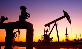 نفت در سرازیری / بدون درآمد نفت دلار  چقدر گران می شود؟