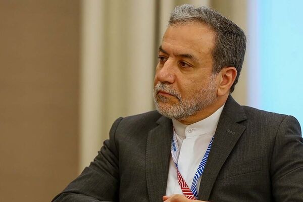 واکنش عراقچی به یک نمایش ضدایرانی در پارلمان انگلیس و طرح ادعاهای کذب