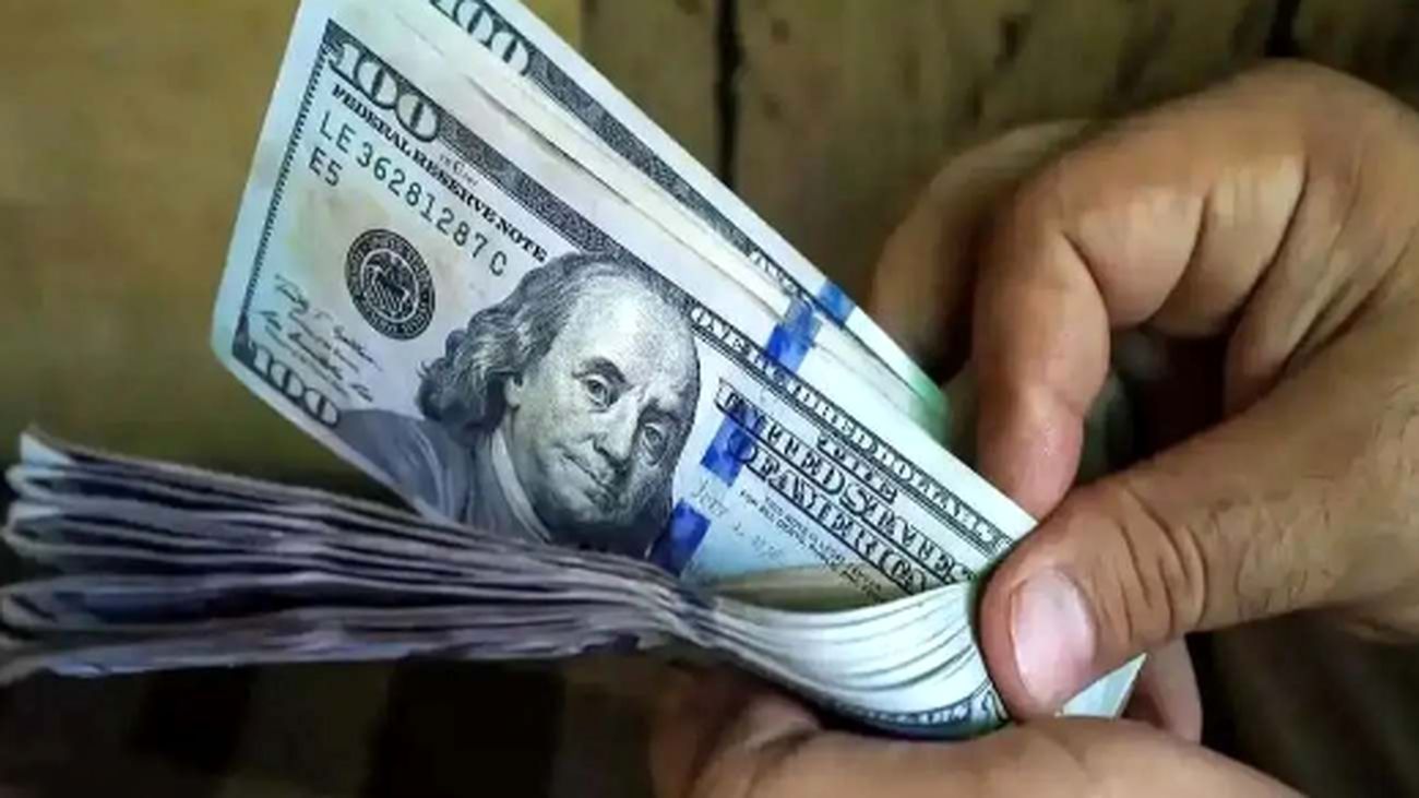 پیشبینی داغ قیمت دلار در روزهای آینده / معامله گران این خبر را از دست ندهند