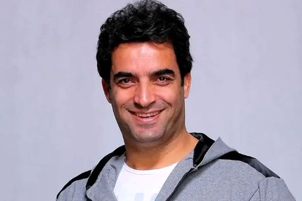 منوچهر هادی همراه سوفیا روز دختر را جشن گرفتند +فیلم