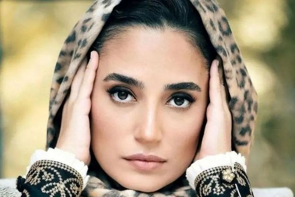 نگار جواهریان با استایل شگفت‌انگیز قاجاری و روبنده؛ چهره‌ای که همه را حیرت‌زده کرد!