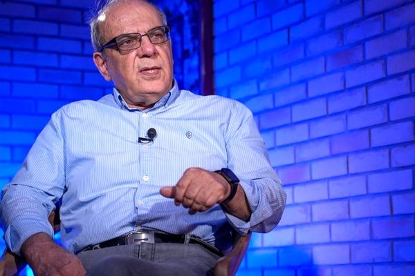 عباس عبدی: ما رای دادیم که انتقاد کنیم، نه این که خفه شویم + فیلم