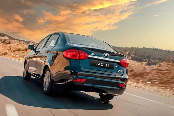 همین حالا با ۵۵۵ میلیون تومان صاحب خودرو اتوماتیک شوید! + شرایط اقساطی آذر ۱۴۰۴