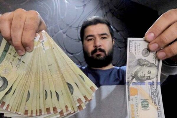  دلار گران می‌شود یا ریال ارزان؟!
