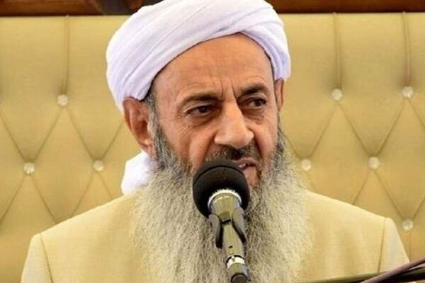 انتقاد از سکوت مولوی عبدالحمید / چرا درباره ترور معاون نیروی انتظامی واکنش نشان نداد؟