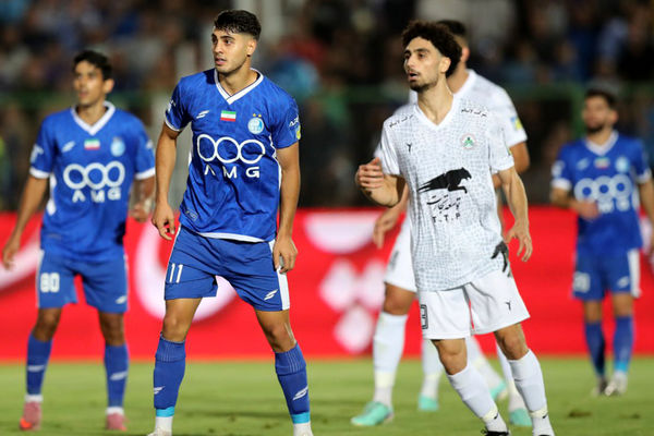 استقلال 3 ذوب آهن 3 / رامین رضاییان آبی ها را در کورس نگه داشت +خلاصه بازی