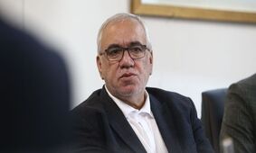 فتح الله زاده در یک قدمی دو خانم بی حجاب + عکس باورنکرنی