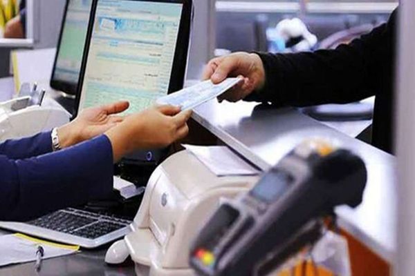 محرومیت از خدمات بانکی/ چه کسانی از لیست حذف شدند؟