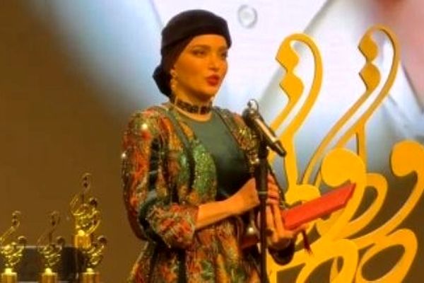 استایل یلدایی بازیگران ایرانی از بهنوش طباطبایی تا رابعه اسکویی! + فیلم