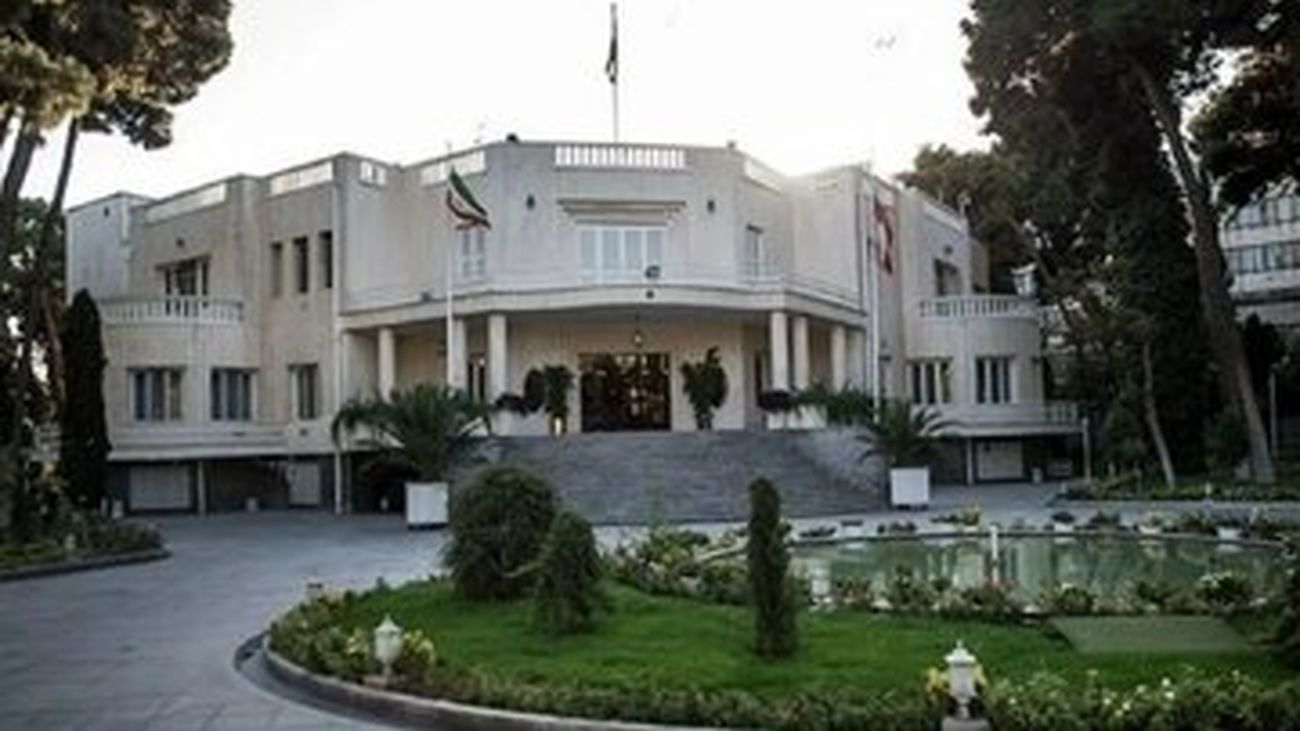 چهره خندان ظریف بعد از حمله موشکی سپاه به اسرائیل+ عکس
