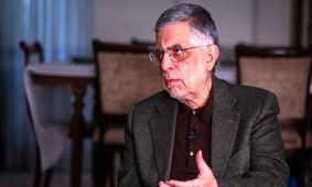 کرباسچی: چرا بازگشت تحریم‌ها عده‌ای را در داخل به وجد آورد؟