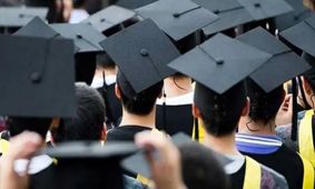 بدبینی یا بیداری/چرا نخبگان ایرانی به منفی‌نگری متهم می‌شوند؟