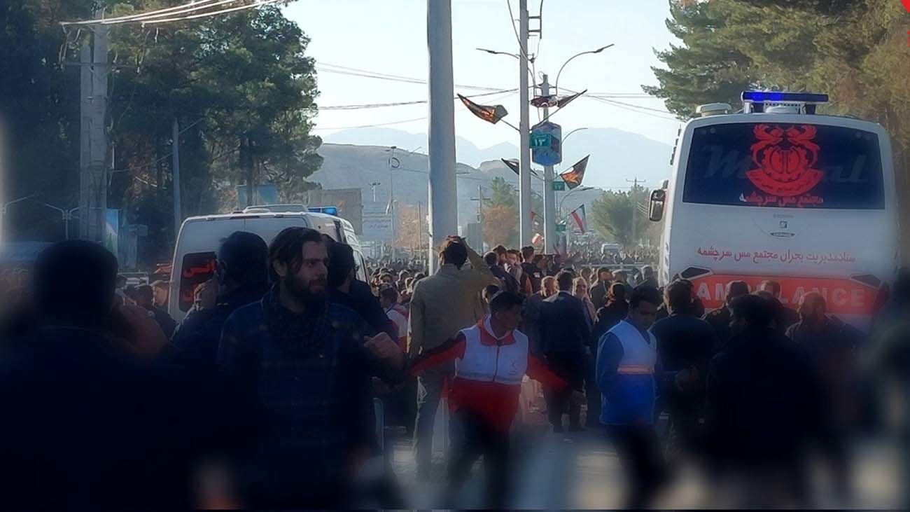 ۷۳ شهید و ۱۷۱ مصدوم در حادثه تروریستی کرمان تاکنون / اولین فیلم از صحنه شهادت زنان و مردان در اقدام تروریستی کرمان !