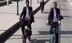 دوچرخه‌سواری پزشکیان در اصفهان + فیلم