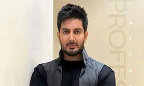 تیپ جذاب فرزاد فرزین در وال‌استریت نیویورک؛ سلفی متفاوت!