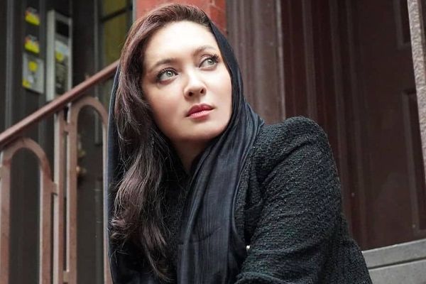 حضور شوکه‌کننده ستاره هالیوود در دورهمی کریسمس نیکی کریمی!