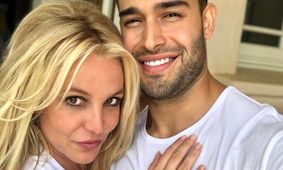 اولین عکس از مادر و 3 خواهر فوق زیبای سام اصغری / مادر جوانتر از دخترهایش ! 