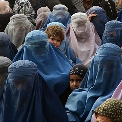 زایمان رایگان ۱۰۰ هزار زن افغان در ایران