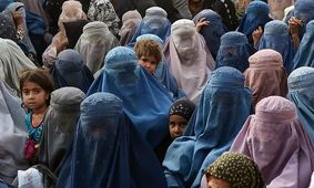 زایمان رایگان ۱۰۰ هزار زن افغان در ایران