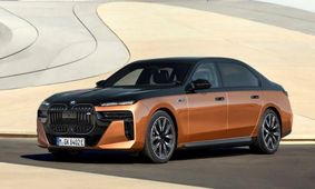 بی ام و i۷ M۷۰ با ۶۶۰ اسب بخار را بیشتر بشناسید + جزئیات