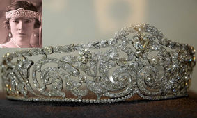 اختلافات خانوادگی بر سر این تاج الماس گران بها + عکس