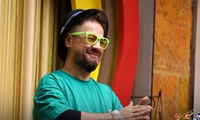 رونمایی علی صادقی از ماشین لاکچری‌اش / عجب خفنه !