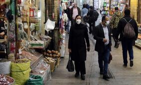 چرا سبد خانوارها اینقدر کوچک شد؟/  دهک های متوسط فقیر تر می شوند