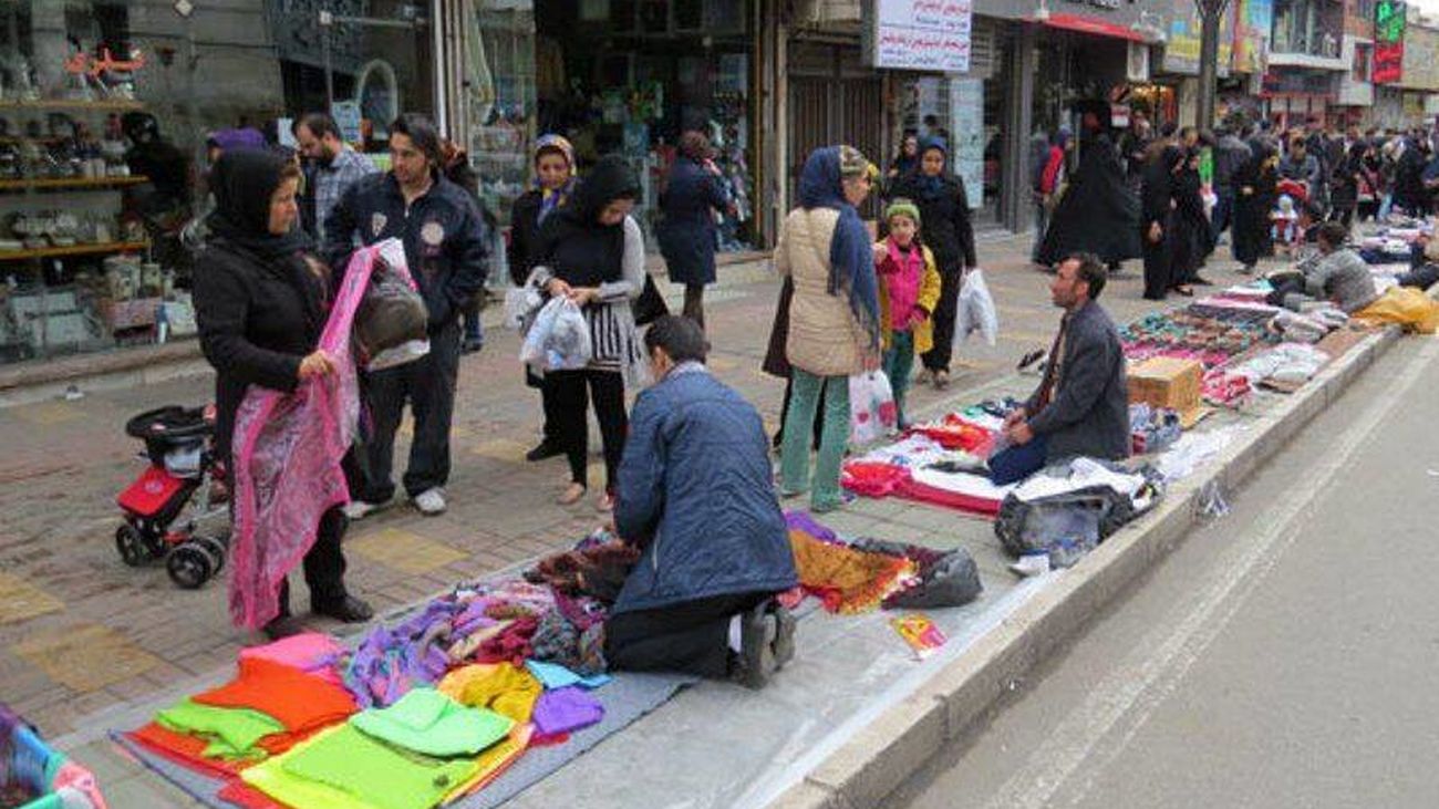 ۳۰ هزار دستفروش در تهران وجود دارد