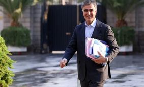 ادامه تنش در تیم اقتصادی دولت؛ فرزین ماندنی است؟