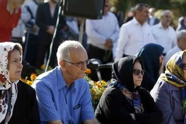 مطالبات بازنشستگان فروردین؛ پرداخت کی انجام می‌شود؟