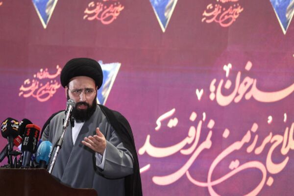 سید علی خمینی: نباید متکی به شخص باشیم؛ اگر مبانی سست شود، شکست حتمی است