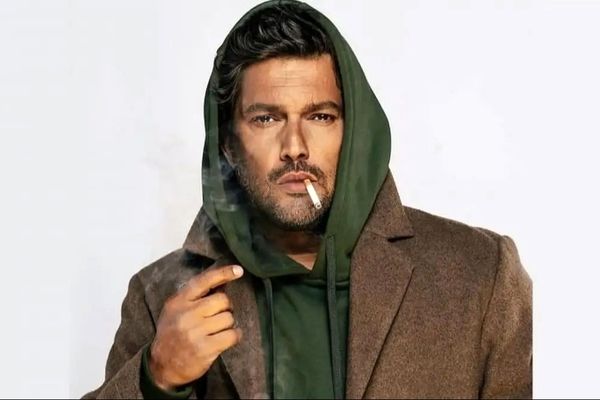 عکس‌های تکان‌دهنده کودکی حامد بهداد و جذابیت ماندگار او!