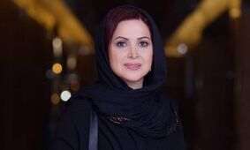 باو می کنید این زن جوان مادر کمند امیرسلیمانی باشد ؟! / از دخترش زیباتر ! 