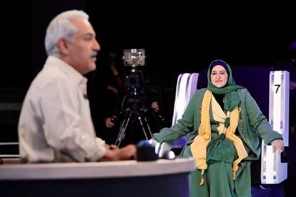پاسخ حیرت‌انگیز نعیمه نظام‌دوست به سوال ازدواج با بازیگران؛ فقط مهران مدیری! + ویدیو