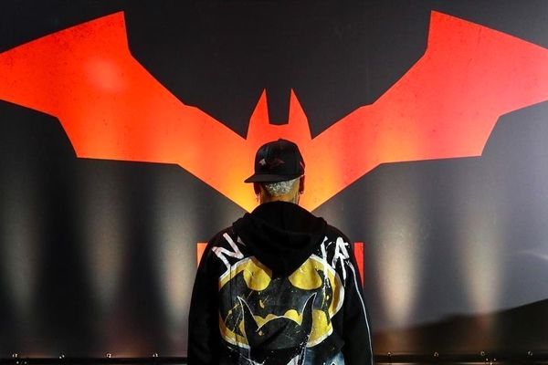 از مستطیل سبز تا دنیای گاتهام/ قیمت بت موبیل نیمار چقدر است؟