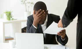 خانه‌تکانی دولت/ آیا موج اخراج کارمندان در راه است؟