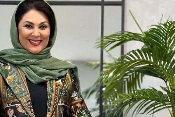 سلیقه شگفت‌انگیز لاله اسکندری در دکوراسیون منزلش؛ راز بوفه‌های مملو از دکوری‌های چینی + ویدیو