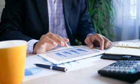 پیش بینی بورس فردا سه شنبه 23 اسفند 1401