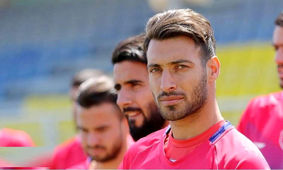 عکس دیده نشده از همسر شجاع خلیل زاده با لباس عروس ! / زیبا و خواستنی !