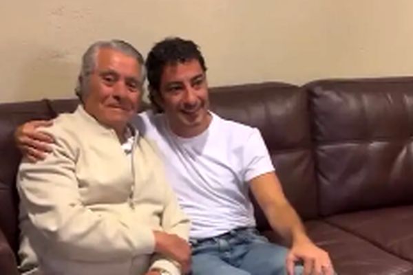 دیدار جنجالی بهروز وثوقی با نوید محمدزاده / فیلمی که اینترنت را شوکه کرد!