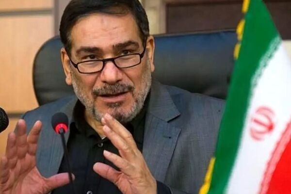 هشدار شمخانی: هر حرکت خصمانه، پاسخ سختی خواهد داشت