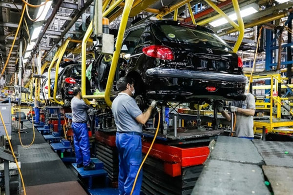 جلوگیری دولت از عرضه خودرو در بورس کالا