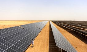 سرعت قابل توجه توسعه نیروگاه‌های خورشیدی در ایران