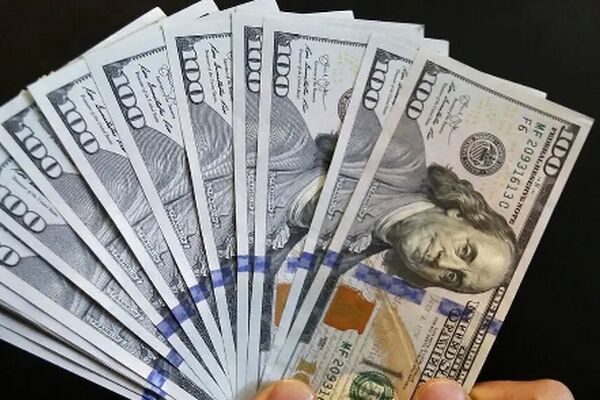 4 شوک دلار در بازار ارز/ آیا سقوط قیمت به زیر 100 هزار تومان واقعی است؟