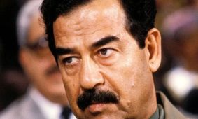 تصویر شوخی عجیب صدام حسین با همسرش به مناسبت روز ولنتاین