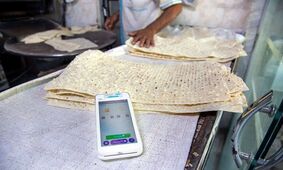 دولت تکذیب می کند اما نانوایان می گویند  فروش بیش از سه نان بربری و 10 نان تافتون به یک نفر ممنوع شده

